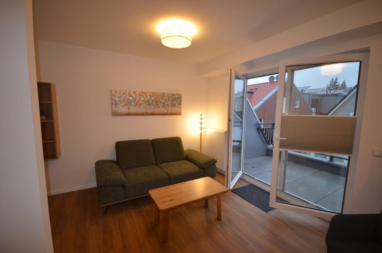 Alte Uhrmacherei - Wohnen Auf Zeit Aurich Exterior photo